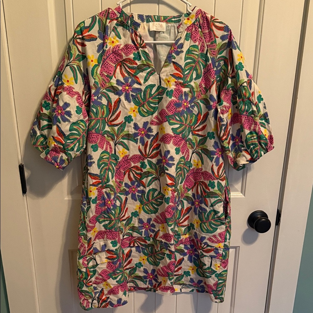 Fate Multicolor tropical Patterned Dress. Women small. Excellent condition
